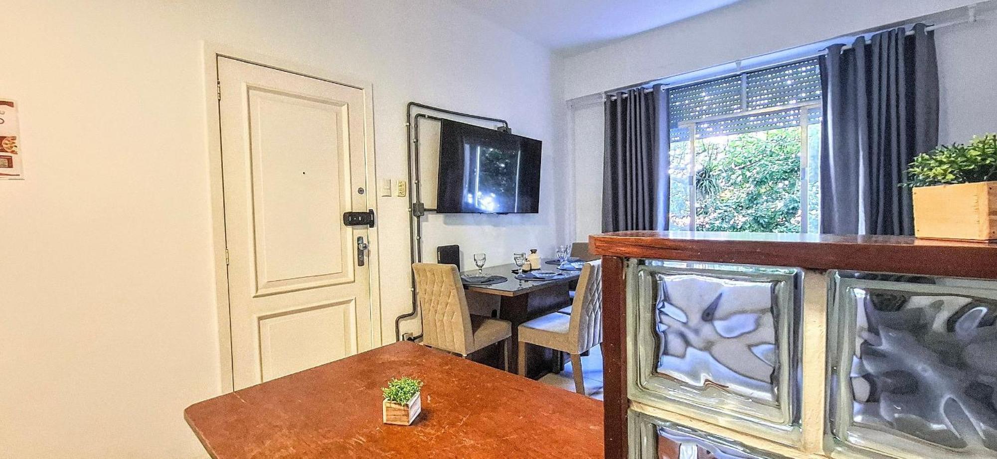 Apartment Must Leblon - Pacote: 4 Hospedes, + 1 Ticket