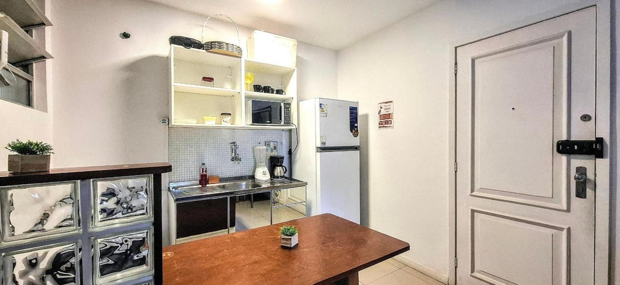 Must Leblon - Pacote: 4 Hospedes, + 1 Ticket Apartment